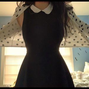 Peterpan collar sleeveless little black dress